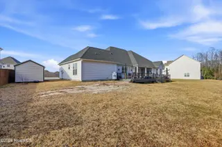 210 Kingsmill Drive, Pikeville, NC 27863 — 4-bedroom home in Gracyn's Creek, Pikeville, NC, photo 7 of 33: 07-210 Kingsmill Dr-7