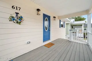 617 S 9th Street, Wilmington, NC 28401 – photo 2: porch