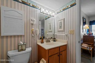 10300 Coast Guard Road E206 Point Emerald Villas, Emerald Isle, NC 28594 – photo 7: IMG_0320