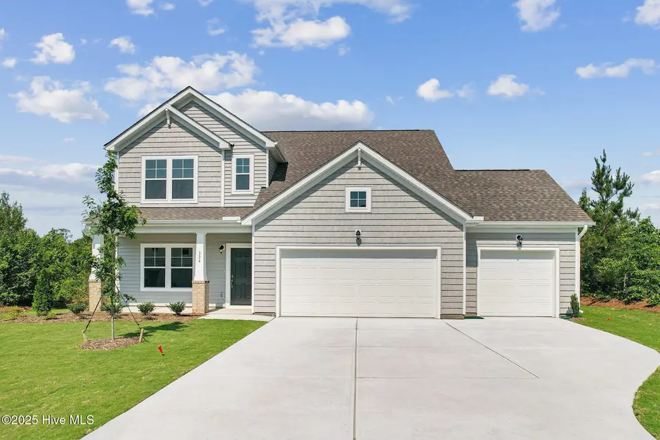 299 Enfield Drive, Carthage, NC 28327 – photo 1 of 30: Craftsman- 3 Car Garage