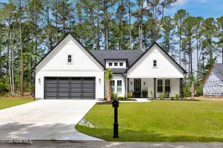813 Boundaryline Drive NW, Calabash, NC 28467 – photo 1: 1