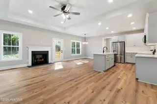 185 Shagbark Court, West End, NC 27376 – photo 7: 16_living area