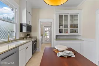 1805 Wrightsville Avenue, Wilmington, NC 28403 – photo 20: 25-web-or-mls-DSC00103