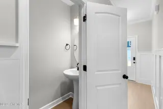230 Cline Way Unit 130, Beaufort, NC 28516 – photo 24: Powder Room
