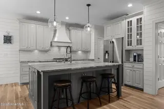 1801 Clubhouse Drive, Morehead City, NC 28557 – photo 19: 21-web-or-mls-1S3A9051