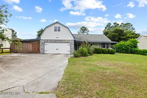 618 Sand Ridge Rd, Hubert