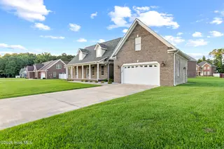 407 King Richard Court, Jacksonville, NC 28546 – photo 2