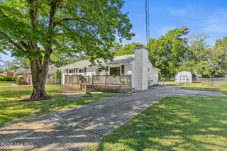 1121 River Street, Jacksonville, NC 28540 – photo 1: Front