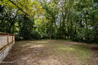 409 S Bodenheimer Street, Burgaw, NC 28425 — 3-bedroom home, Burgaw, NC, photo 23 of 33: 23-web-or-mls-409 S Bodenheimer St-123
