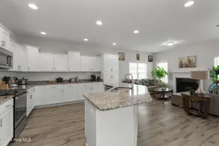 204 W Broughton Lane, Rocky Point, NC 28457 – photo 22: BroughtonW204-7kitShaneL33A4816-CR2