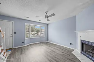 1107 Grovemont Drive D9, Greenville, NC 27834 – photo 6: 20-web-or-mls-IMG_2515