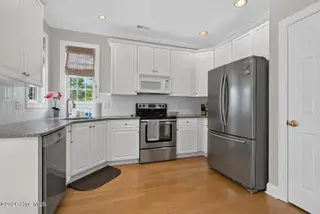 4150 Bedford Way, Southport, NC 28461 – photo 12: Granite and Stainless