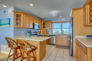2362 New River Inlet Road, North Topsail Beach, NC 28460 – photo 23: 2362 New River Inlet Road - Interiors -