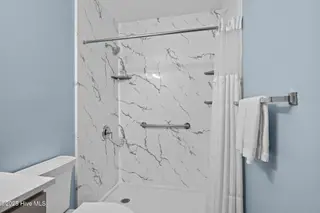 303 Osprey Ridge Drive South, Emerald Isle, NC 28594 – photo 10: Bathroom