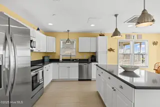 1414 E Beach Drive, Oak Island, NC 28465 – photo 21: 23-web-or-mls-CAMMediaLLC.com (23 of 55)