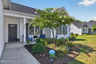 217 Bronze Drive, Rocky Point, NC 28457 — 3-bedroom home in The Knolls at Turkey Creek, Rocky Point, NC, photo 4 of 63: 217BronzeDrive-4