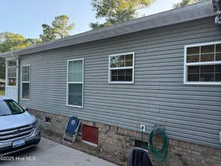 2534 K Street SW, Supply, NC 28462 — 3-bedroom manufactured home in Gators Grant, Supply, NC, photo 10 of 34: IMG_9471