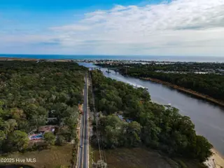 9402 Short Putt Court, Wilmington, NC 28412 — 3-bedroom home in Cypress Island, Wilmington, NC, photo 5 of 47: Minutes from the Water