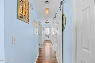 636 Brewster Lane, Wilmington, NC 28412 – photo 17: 21_hallway