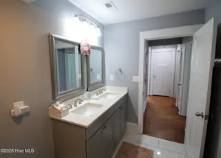 400 E 11th Street, Washington, NC 27889 – photo 19: two sinks