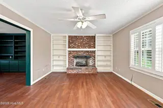 1053 Colleton Way, Trent Woods, NC 28562 – photo 10: 10-web-or-mls-0C0A2649_edit
