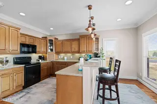 128 Blockade Runner Drive, Holden Beach, NC 28462 — 5-bedroom home, Holden Beach, NC, photo 5 of 73: 8-web-or-mls-CAMMediaLLC.com (38 of 76)