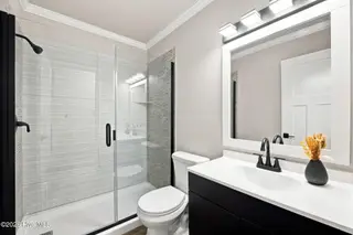 1714 Washington Street, New Bern, NC 28560 – photo 10: Full Bathroom with Step in Shower