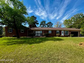 1307 Cogdell Drive, Kinston, NC 28501 — 3-bedroom home, Kinston, NC, photo 1 of 35: IMG_2960