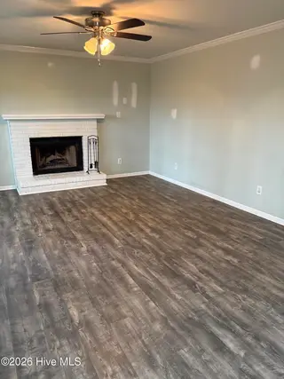 102 Dockside Drive, Jacksonville, NC 28546 – photo 6: Living Room