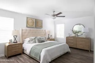 618 S Squires Run Lane, Richlands, NC 28574 – photo 21: Master Bedroom