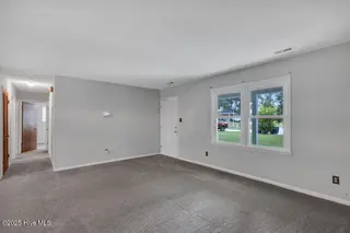 212 Kerry Court, Jacksonville, NC 28546 — 3-bedroom home in Windsor Manor, Jacksonville, NC, photo 6 of 30
