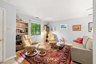 1210 Pelican Drive, New Bern, NC 28560 – photo 5: Living room