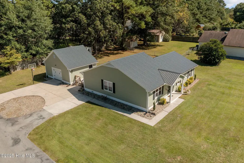 344 Riggs Road, Hubert, NC 28539 – photo 1 of 31: Aerial