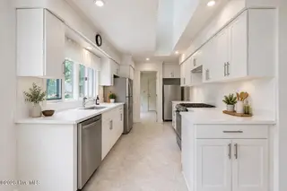 809 Thyme Court, New Bern, NC 28562 – photo 24: 809 Thyme Kitchen