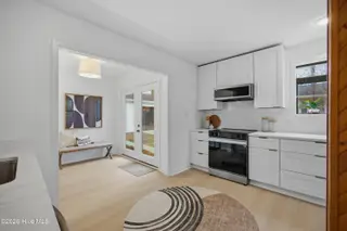 214 Shore Point Drive, Wilmington, NC 28411 — 3-bedroom home in Bayshore Estates, Wilmington, NC, photo 6 of 19: 214 Shore Point 4