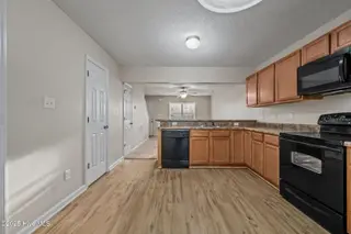 1004 Grandeur Avenue, Jacksonville, NC 28546 – photo 9: 32-web-or-mls-_RAD8315