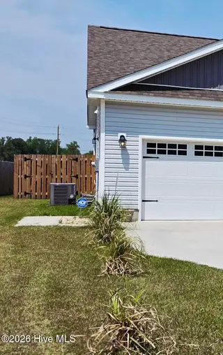 603 Bright Harvest Drive, Maysville, NC 28555 – photo 5: 20260425_130714