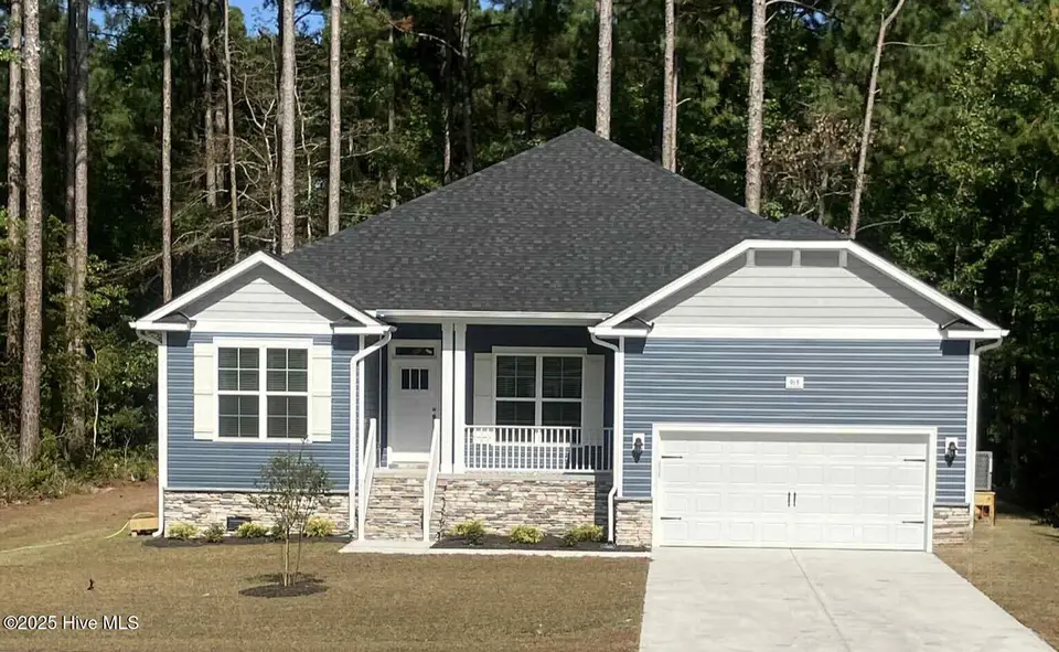 2129 Caracara Drive, New Bern, NC 28560 – photo 1 of 31: a5c7e3d1-d414-4b4e-8449-317aaa2eb6c5