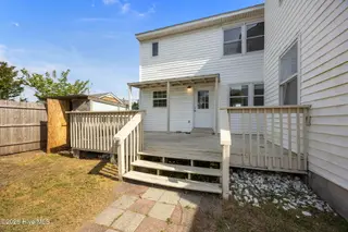 2501 Avery Street, Morehead City, NC 28557 – photo 18: 18-web-or-mls-2501 Avery St 018