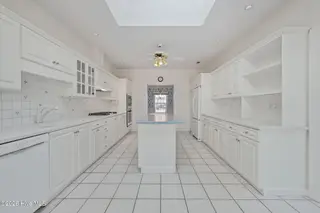 6002 Club House Drive, New Bern, NC 28562 – photo 13: 38-web-or-mls-DSC_2524