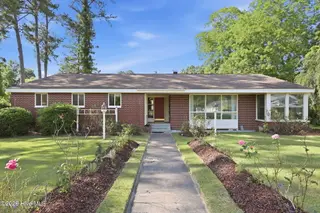 1608 Rhem Avenue, New Bern, NC 28560 – photo 1: 2-web-or-mls-0C0A7151