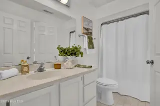 304 Causeway Drive Unit A, Wrightsville Beach, NC 28480 — 3-bedroom condo in Windswept, Wrightsville Beach, NC, photo 21 of 52