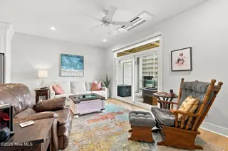 200 Olde Towne Yacht Club Drive Unit 7, Beaufort, NC 28516 – photo 24: 41-web-or-mls-IMG_3111