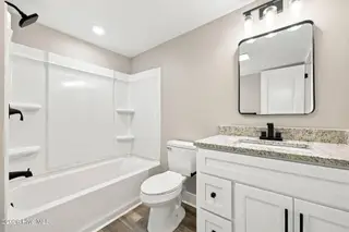 405 Greenview Drive N, Greenville, NC 27834 – photo 19: 27-web-or-mls-IMG_0050_edit