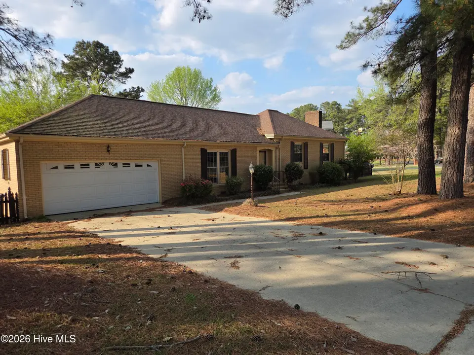 802 Eagle Road, Kinston, NC 28501 – photo 1 of 14: Front view