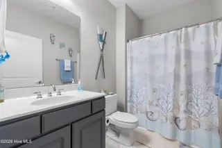 270 Woodlands Way Unit 2, Calabash, NC 28467 — 3-bedroom condo in Crow Creek, Calabash, NC, photo 20 of 38: Guest Bath