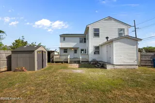 2501 Avery Street, Morehead City, NC 28557 – photo 17: 17-web-or-mls-2501 Avery St 017