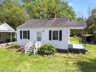 519 National Court Drive, New Bern, NC 28560 – photo 1: 2_519_national_court_drive_new_bern_2856
