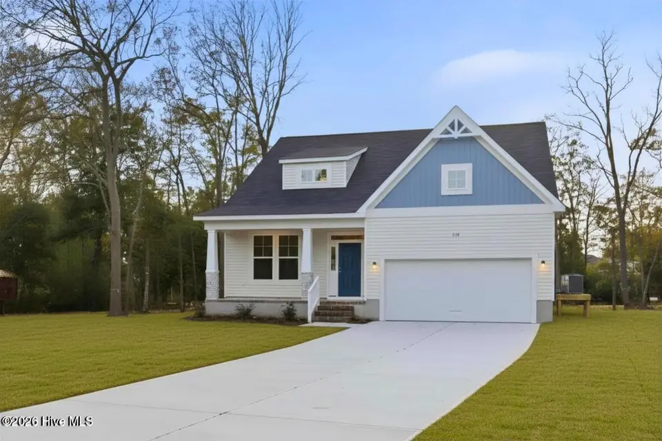 218 Chateau Drive, New Bern, NC 28560 – photo 1 of 30: Untitled design (8)