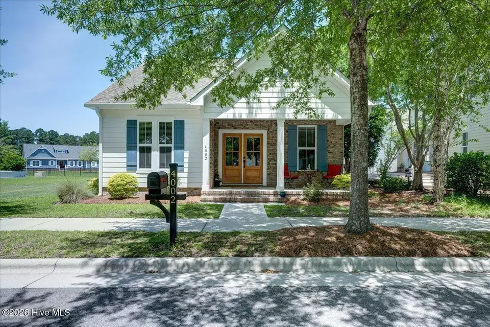 4002 Harkers Way, New Bern, NC 28562 – photo 1 of 67: 01-4002_Harkers_Way-36